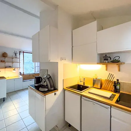 Agnes Apartment *